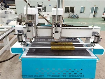 La màquina d'encaminador CNC de múltiples cargols de Lituània ha estat a punt...